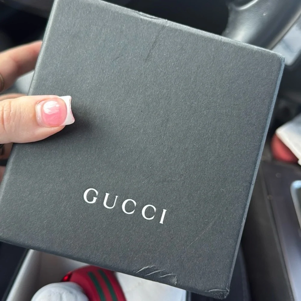 Gucci Sync XXL Rubber Band Gucci Logoed Dial - Picture 8 of 8